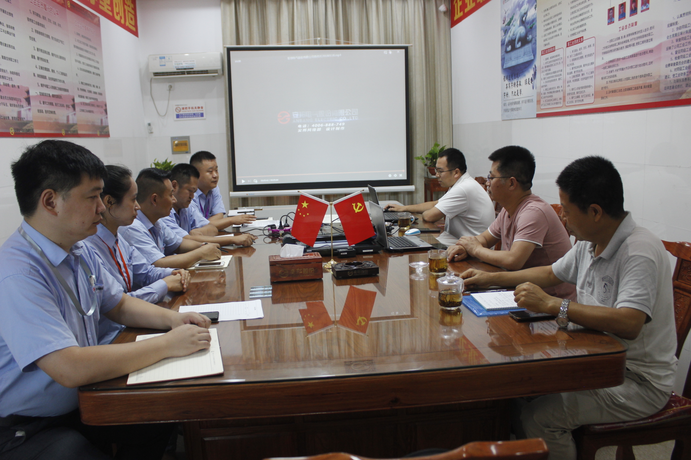 中石油管道局物資供應商考察組來到国产精品麻豆欧美日韩WW參觀考察(圖1) 中石油管道局物資供應商考察組來到国产精品麻豆欧美日韩WW參觀考察(圖1)